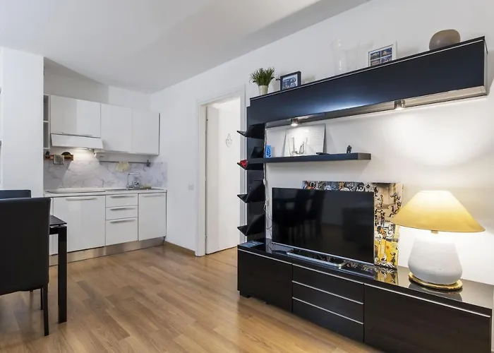 Cozy & Comfy Apt In Navigli Area